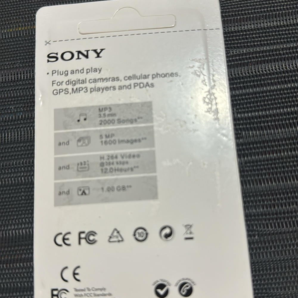 Sony Micro SD Memory Card 512 gb - Picture 2 of 2